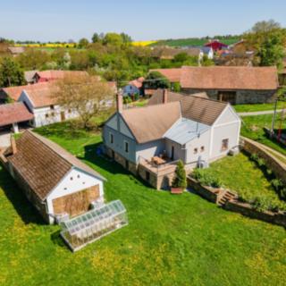 Prodej zemědělské usedlosti 167 m² Červené Pečky, 