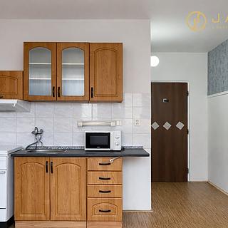 Pronájem bytu 1+1 35 m&sup2; Klášterec nad Ohří