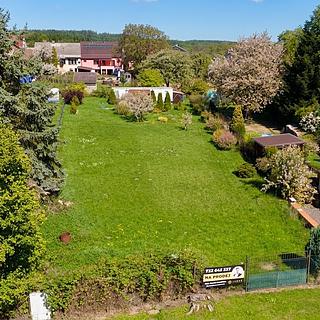 Prodej stavební parcely 1266 m&sup2; Dubno