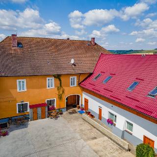 Pronájem bytu 1+kk a garsoniéry 31 m² Řevničov, Karlovarská