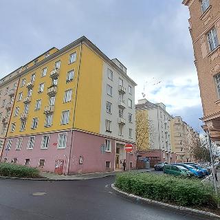 Prodej bytu 2+1 60 m² Karlovy Vary, K. Čapka