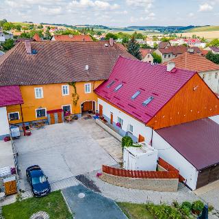 Pronájem bytu 1+kk a garsoniéry 31 m² Řevničov, Karlovarská