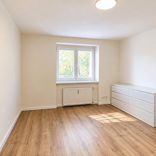 Pronájem bytu 1+1 32 m&sup2; Kladno