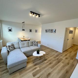 Pronájem bytu 3+kk 68 m² Kladno, Děčínská