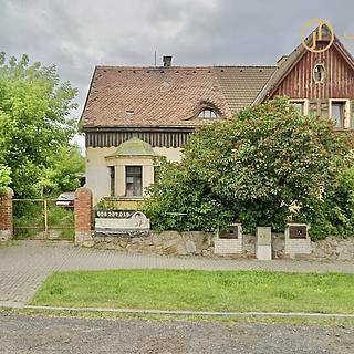 Prodej rodinného domu 128 m&sup2; Vroutek