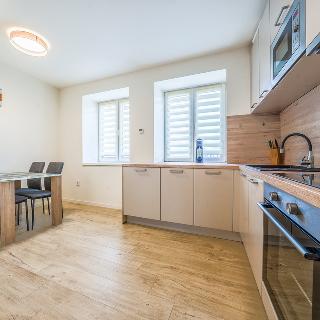 Prodej bytu 2+1 62 m² Libušín, Smečenská