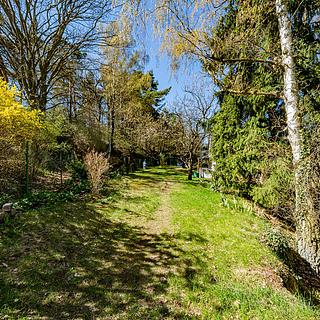 Prodej stavební parcely 868 m&sup2; Statenice