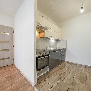 Pronájem bytu 2+kk 42 m² Kladno, Anglická