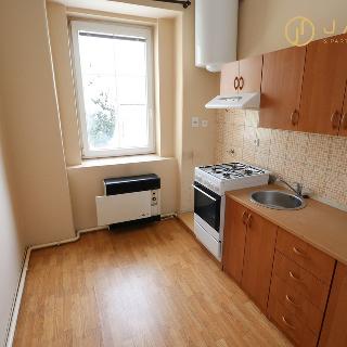 Pronájem bytu 1+1 30 m² Chomutov, Lidická