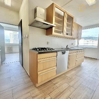 Pronájem bytu 3+1 64 m² Klášterec nad Ohří, Budovatelská