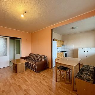 Pronájem bytu 4+kk 71 m&sup2; Kladno