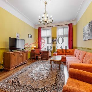 Pronájem bytu 3+1 90 m² Karlovy Vary, Svahová