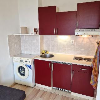 Pronájem bytu 1+kk a garsoniéry 24 m² Liberec, Na Pískovně