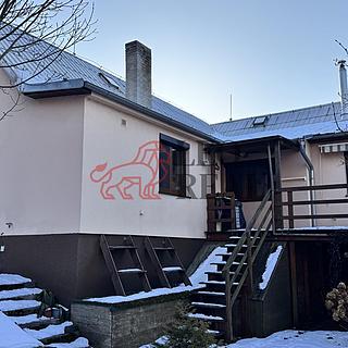 Prodej rodinného domu 250 m&sup2; Lopeník
