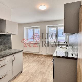 Pronájem bytu 1+1 31 m² Uherské Hradiště, Kollárova