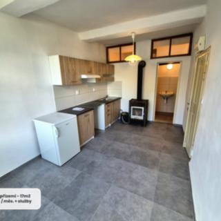 Pronájem bytu 1+kk a garsoniéry 27 m² Sobotka, náměstí Míru