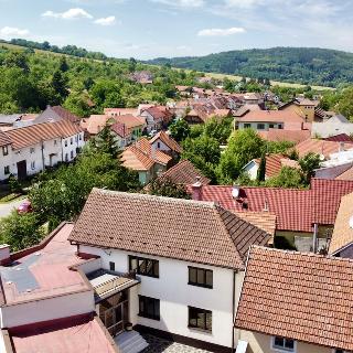 Prodej rodinného domu 240 m² Komňa