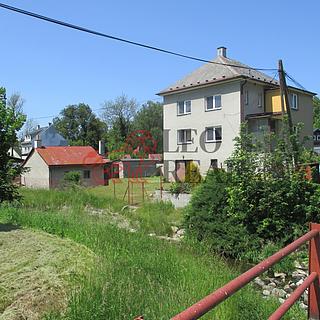 Prodej dvougeneračního domu 190 m&sup2; Dvorce