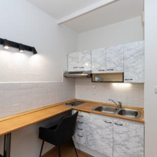 Pronájem bytu 1+kk a garsoniéry 29 m² Praha Háje, Schulhoffova