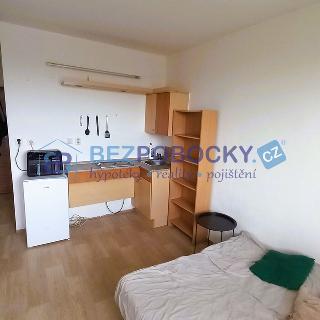 Pronájem bytu 1+kk a garsoniéry 20 m² Jihlava, Okružní