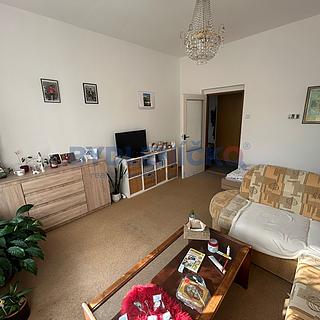 Pronájem bytu 2+1 57 m&sup2; Hluboká nad Vltavou
