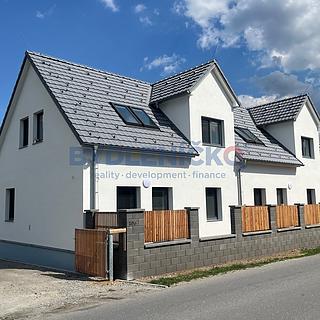 Prodej bytu 2+kk 60 m&sup2; Dvory nad Lužnicí