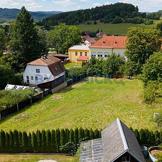 Prodej stavební parcely 1036 m&sup2; Chvalšiny