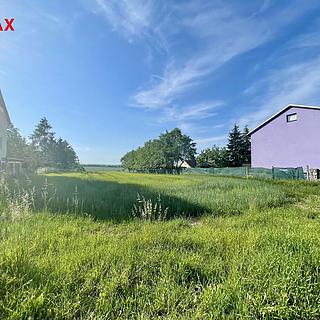 Prodej stavební parcely 678 m&sup2; Přáslavice