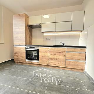 Pronájem bytu 1+1 35 m&sup2; Bruntál