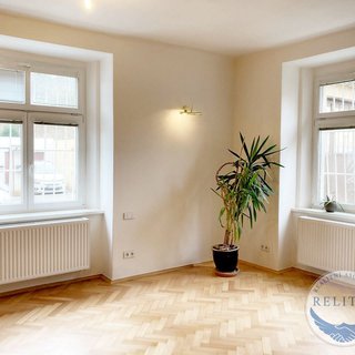 Prodej bytu 3+kk 70 m² Praha, Pod vilami