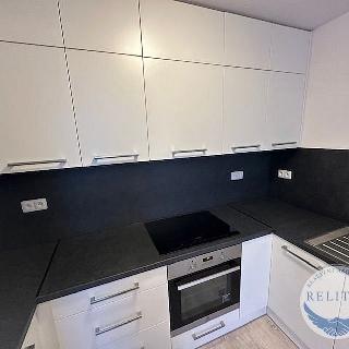 Pronájem bytu 3+kk 110 m² Žďár nad Sázavou, Nádražní