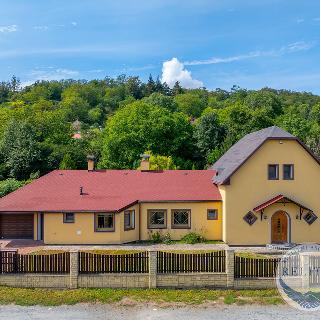 Prodej rodinného domu 207 m² Dřínov