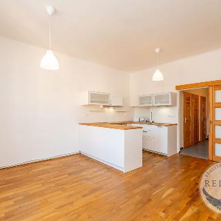 Pronájem bytu 3+kk 80 m² Praha, Pod Kavalírkou