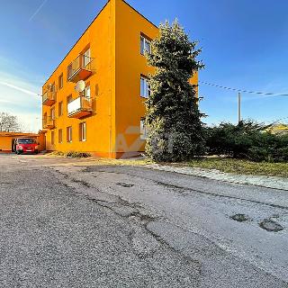 Prodej bytu 3+1 58 m² Otice, Hlavní