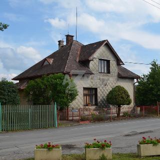 Prodej rodinného domu 200 m² Dlouhoňovice, Sídlištní