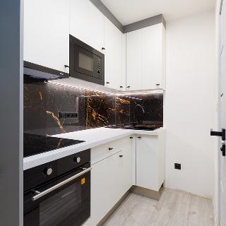 Prodej bytu 2+1 41 m² Ostrava, Výškovická