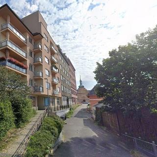 Pronájem parkovacího místa 14 m² Praha, Smolenská