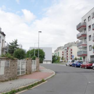 Pronájem parkovacího místa 18 m&sup2; Praha