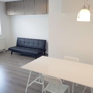 Pronájem bytu 2+kk 51 m² Kladno, Generála Selnera