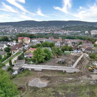 Prodej stavební parcely 2 318 m² Beroun