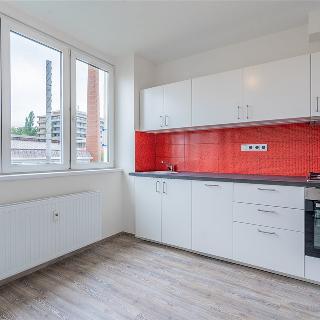 Prodej bytu 2+1 62 m² Praha, Ruská