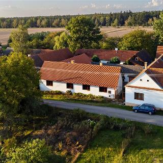 Prodej rodinného domu 307 m² Suchdol nad Lužnicí