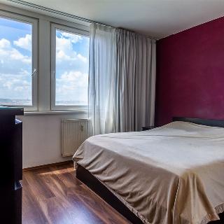 Prodej bytu 3+kk 42 m² Praha, Molákova