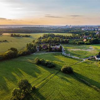 Prodej stavební parcely 1 083 m² Praha, Velká lada