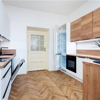 Pronájem bytu 2+kk 50 m² Praha, Závěrka