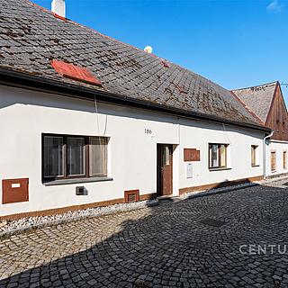 Prodej rodinného domu 95 m&sup2; Strážov
