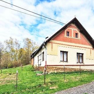 Prodej rodinného domu 140 m² Křešín