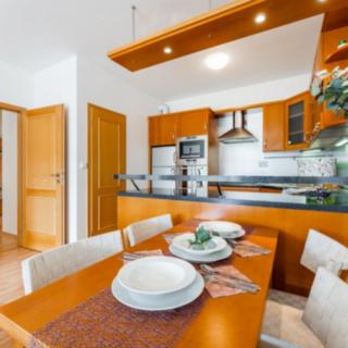 Pronájem bytu 3+kk 80 m² Praha