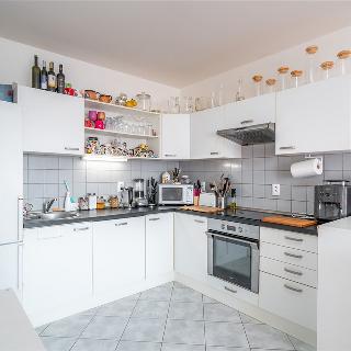 Pronájem bytu 2+kk 62 m² Praha, Jurkovičova