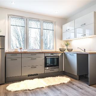 Pronájem bytu 2+kk 35 m² Praha, Skřivanská